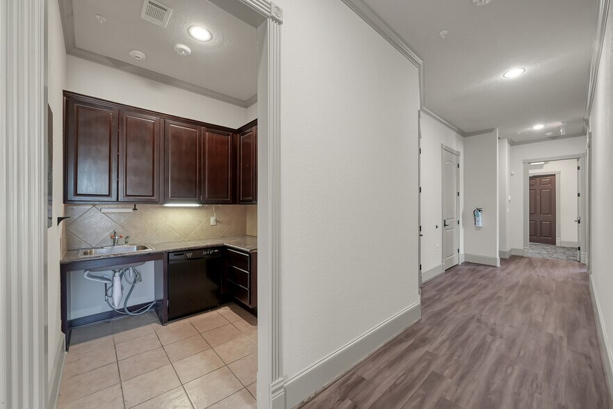 More Photos Of 250 Ed English Rd, Shenandoah Medical For Sale