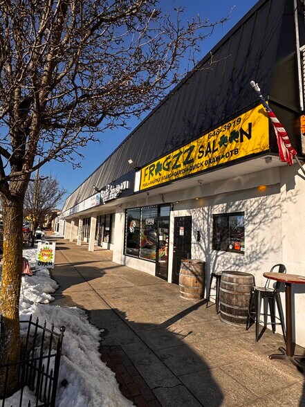 More Photos Of 419-437 Hawkins Ave, Ronkonkoma Storefront For Lease