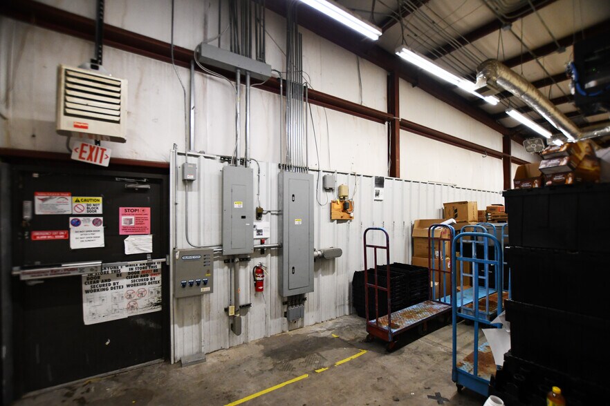 More Photos Of 1016 Winchester Rd, Irvine Freestanding For Lease