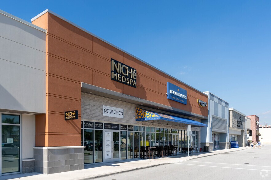 More Photos Of 181 S Bryan Rd, Dania Beach Unknown For Lease