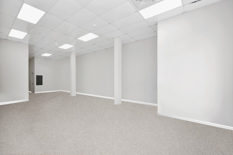 More Photos Of 1080 New York Ave, Huntington Station Apartments For Lease