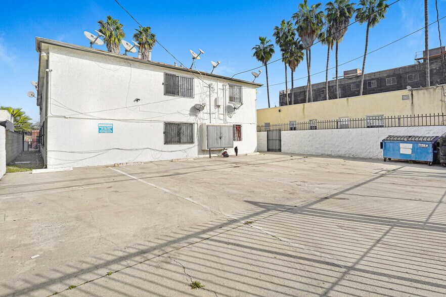 More Photos Of 1508 W Florence Ave, Los Angeles Apartments For Sale