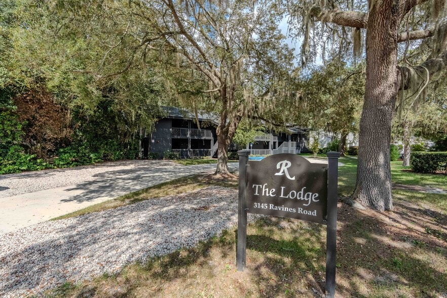 More Photos Of 3145 Ravines Rd, Middleburg Apartments For Sale