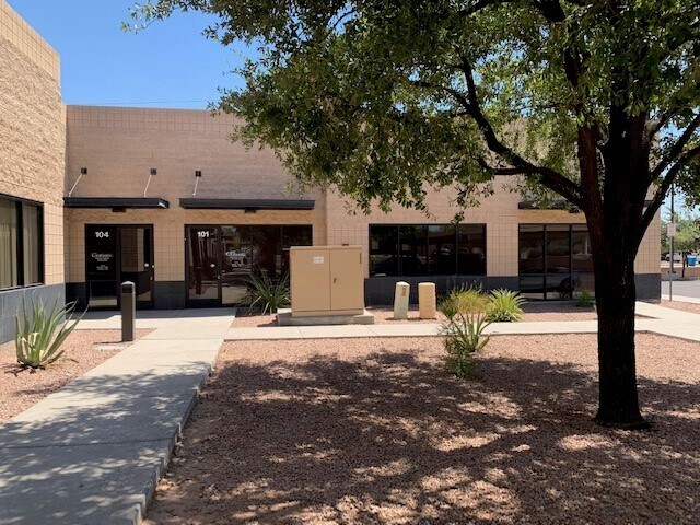 More Photos Of 3710 W Greenway Rd, Phoenix Medical For Sale