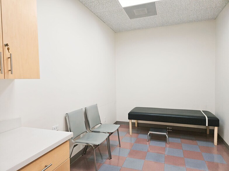 More Photos Of 2120 W 8th St, Los Angeles Office For Sale