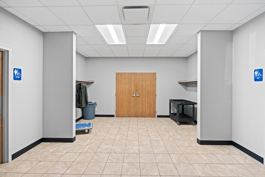 More Photos Of 2305 S Center Rd, Burton Office For Sale