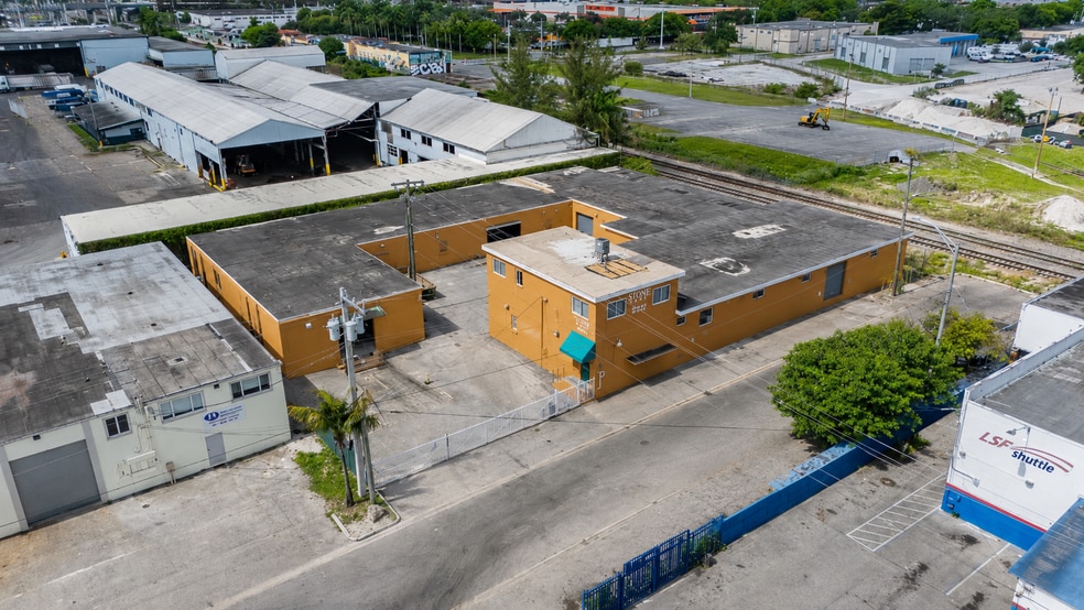 Primary Photo Of 3750 NW 43rd St, Hialeah Warehouse For Lease