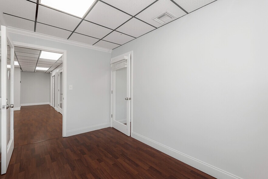 More Photos Of 3650 Coral Ridge Dr, Coral Springs Light Manufacturing For Lease