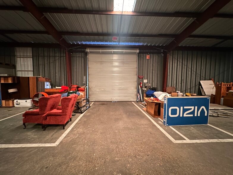 More Photos Of 4517 11th St, Gulfport Warehouse For Sale