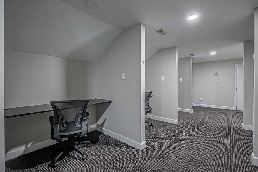 More Photos Of 300-304 Edgewood Dr, Trenton Medical For Lease