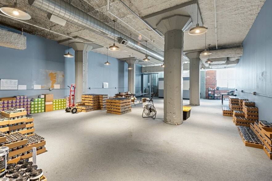 More Photos Of 718 Washington Ave N, Minneapolis Loft Creative Space For Sale