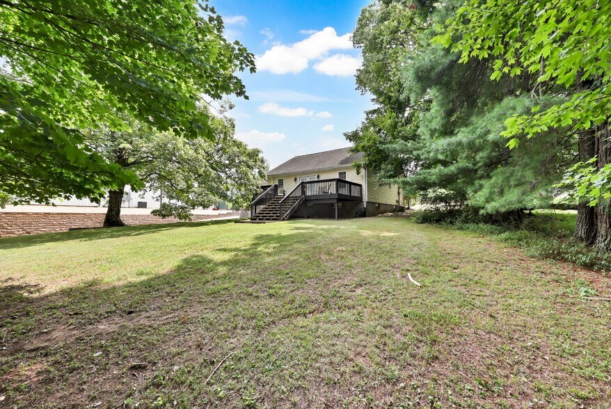 More Photos Of 451 Rossview Rd, Clarksville Office For Sale