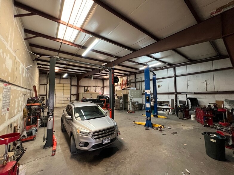 More Photos Of 3970 S Decatur St, Englewood Warehouse For Lease