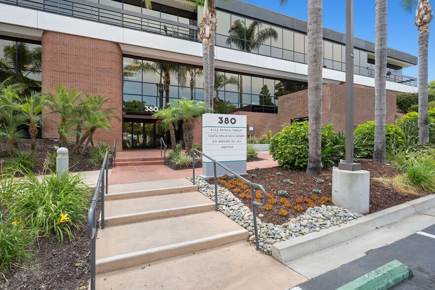More Photos Of 380 Stevens Ave, Solana Beach Office For Lease