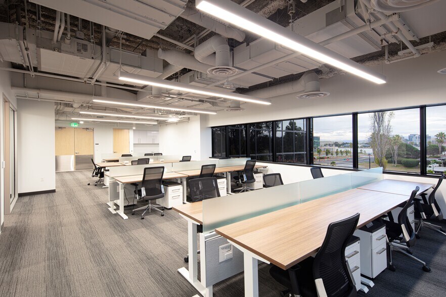 More Photos Of 1000 Marina Blvd, Brisbane Office For Lease