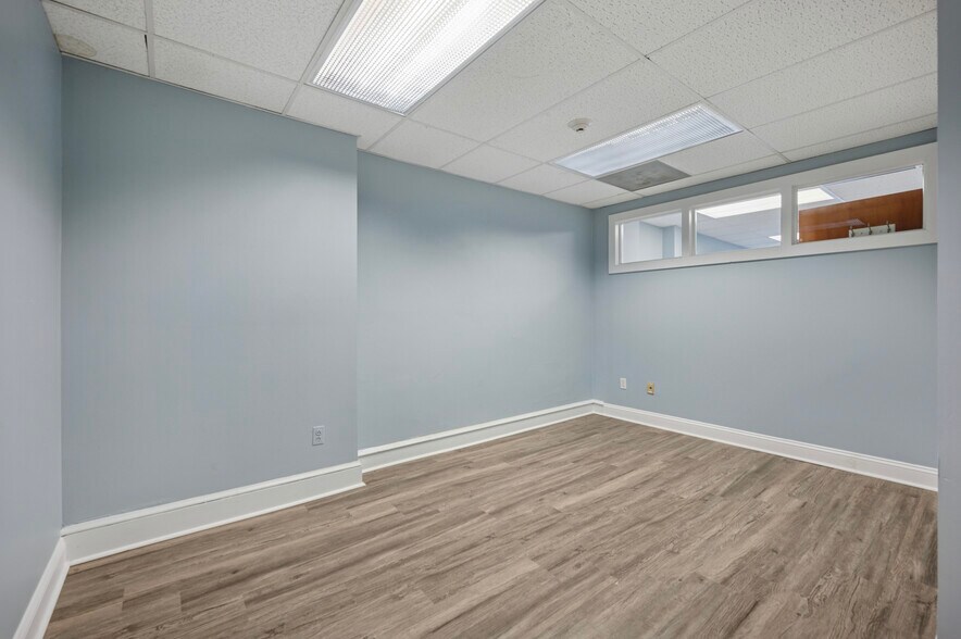 More Photos Of 2-4 S Easton Rd, Glenside Office Residential For Lease