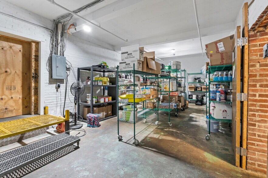 More Photos Of 500 Bridge St, Weissport Restaurant For Sale