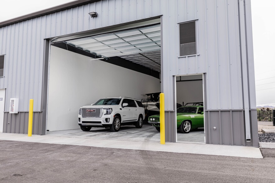 More Photos Of 20485 NE Funner Pl, Bend Self Storage For Sale