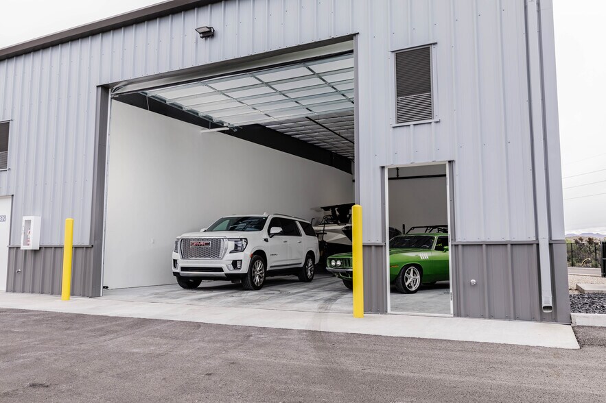 More Photos Of 20485 NE Funner Pl, Bend Self Storage For Sale
