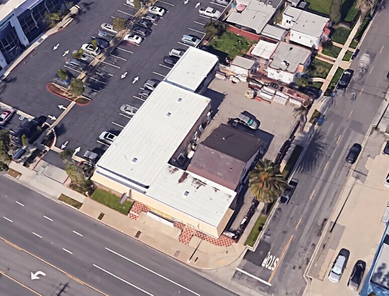 More Photos Of 855 E Willow St, Signal Hill Storefront Retail Residential For Sale