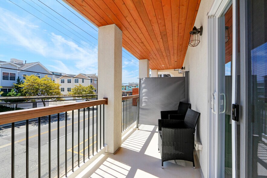 More Photos Of 5100 Atlantic Ave, Wildwood Hotel For Sale