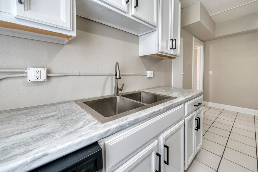 More Photos Of , Macon-Bibb Multifamily For Sale