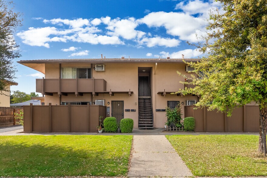 More Photos Of 1510 W 12th St, Tracy Apartments For Sale