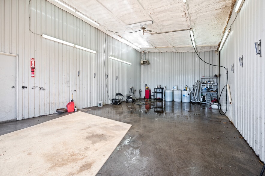 More Photos Of 204 County Road 4225, Bonham Industrial For Sale