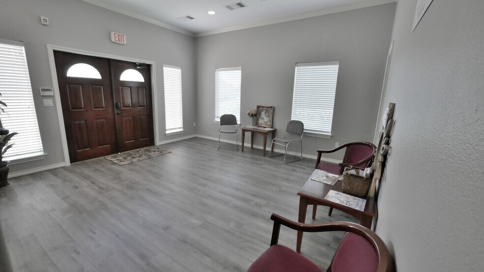 More Photos Of 21230 Kingsland Blvd, Katy Loft Creative Space For Lease