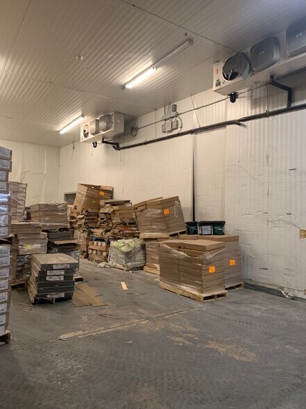 More Photos Of 221 Washington St, Mount Vernon Warehouse For Sale