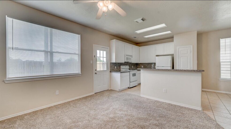 More Photos Of 8743 Thistlemoor Ln, Houston Specialty For Sale