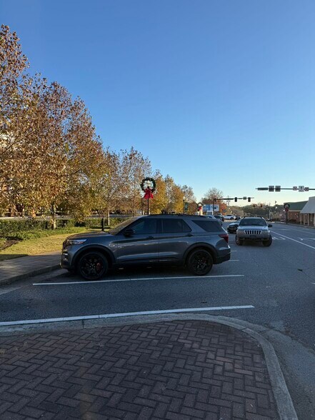 More Photos Of 103 W Court House Sq, Cumming General Retail For Sale