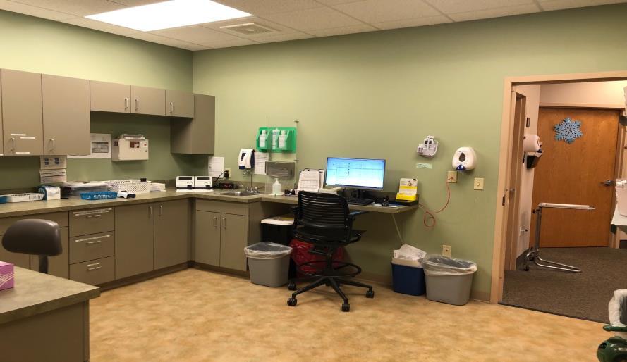 More Photos Of 4000 N Illinois Ln, Swansea Medical For Sale