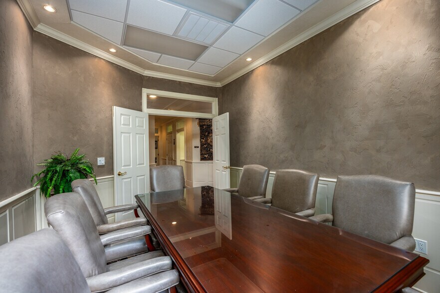 More Photos Of 2750 NW 43rd St, Gainesville Office For Lease