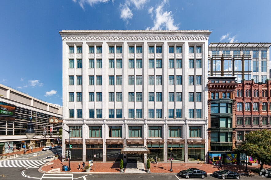 More Photos Of 575 7th St NW, Washington Office For Lease