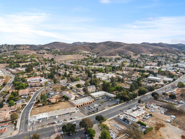 More Photos Of 1801-1819 E Thousand Oaks Blvd, Thousand Oaks Unknown For Lease