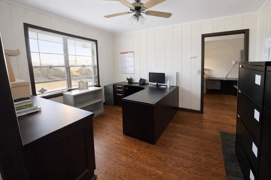 More Photos Of 5190 Piney Grove Rd, Cumming Office Residential For Lease