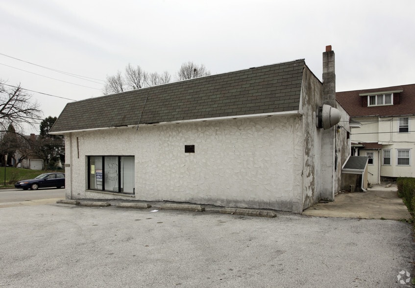 More Photos Of 8232 West Chester Pike, Upper Darby Township Freestanding For Lease