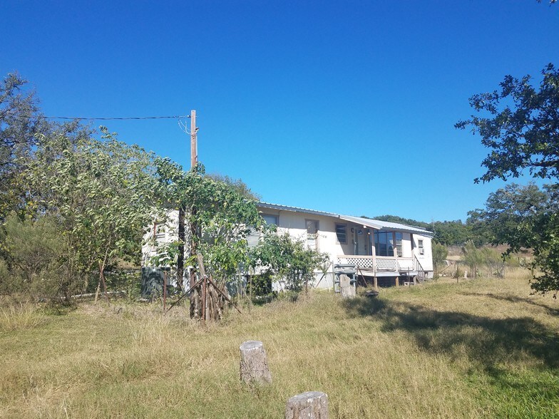 More Photos Of 4909 Bell Springs Rd, Dripping Springs Light Manufacturing For Sale