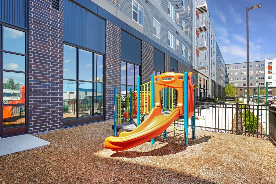 More Photos Of 176 Robert St S, Saint Paul Apartments For Lease