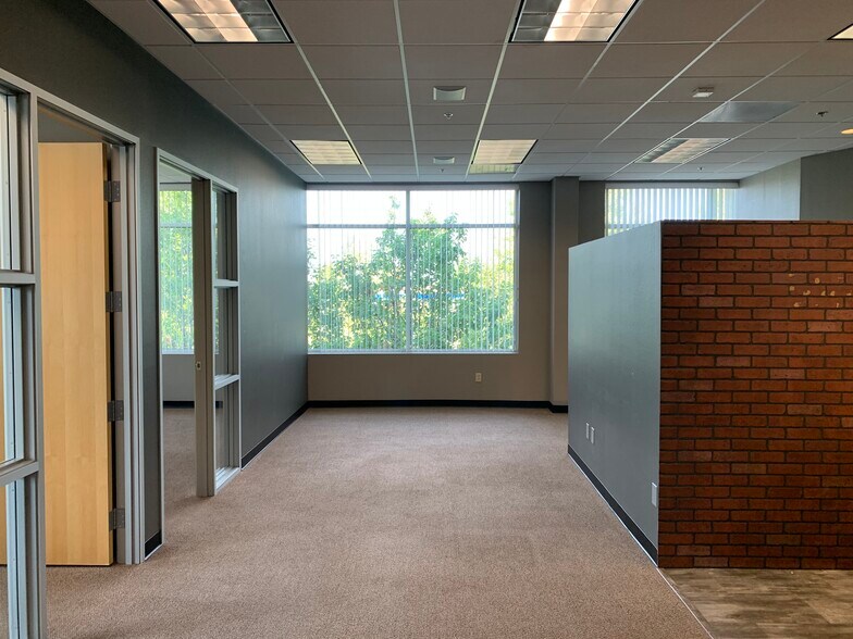 More Photos Of 1382 Blue Oaks Blvd, Roseville Office For Lease