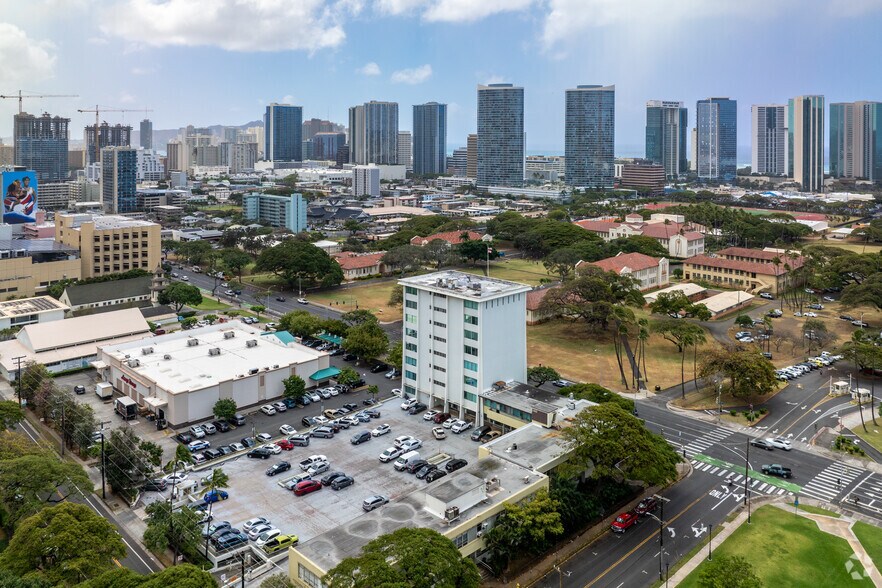 More Photos Of 1010 S King St, Honolulu Medical For Lease