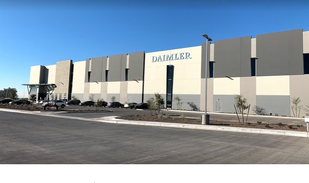 More Photos Of 17017 W Indian School Rd, Goodyear Distribution For Lease