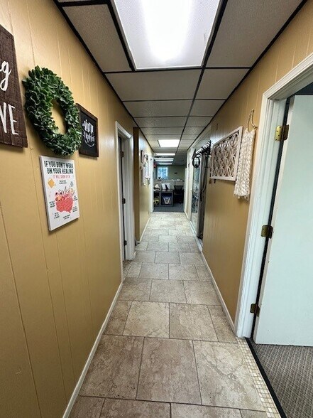 More Photos Of 814 W Okmulgee St, Muskogee Office For Sale