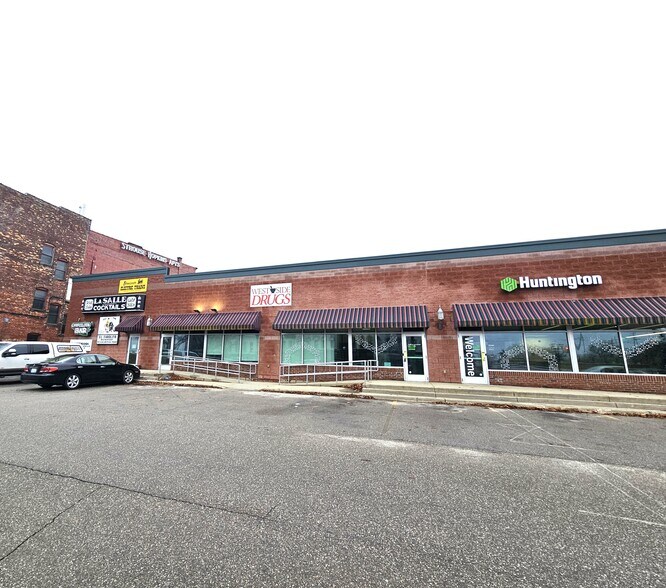 More Photos Of 100 S Michigan Ave, Saginaw Freestanding For Lease