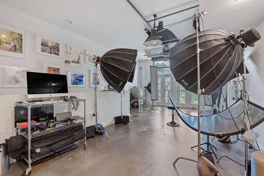 More Photos Of 1601 E Cesar Chavez St, Austin Apartments For Sale