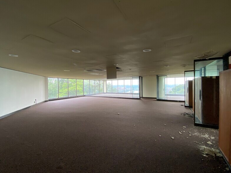 More Photos Of 55 Wyoming St, Pittsburgh Office Residential For Lease