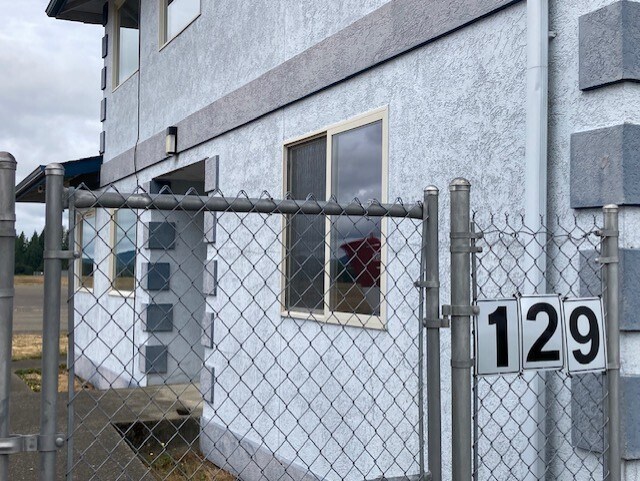 More Photos Of 129 W Airview Way, Shelton Office For Lease