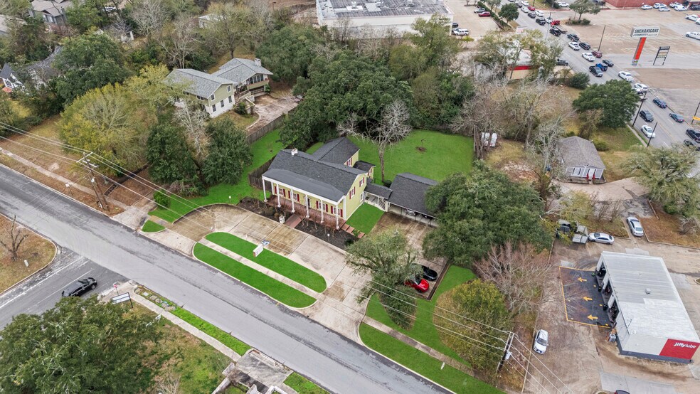 More Photos Of 1106 Avenue O, Huntsville Office Residential For Sale