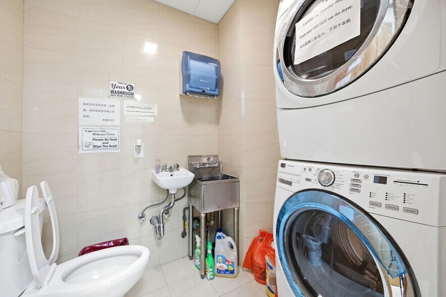 More Photos Of 139 Centre St, New York Medical For Sale